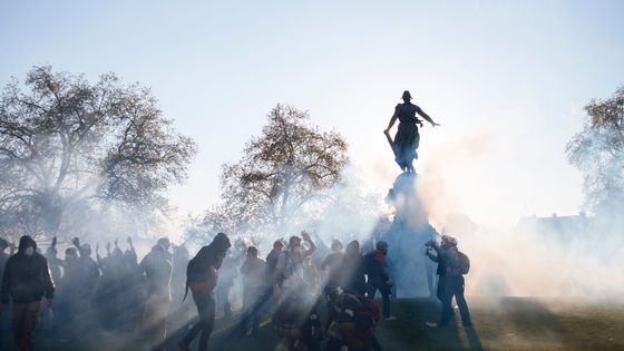Au cours de l'annee 2016 et 2017, Paris a connu un grand nombre de manifestations dans le cadre de la contestation contre la loi Travail dite El-Khomri. ©Maxppp - Jan Schmidt-Whitley / Le Pictori / Maxppp