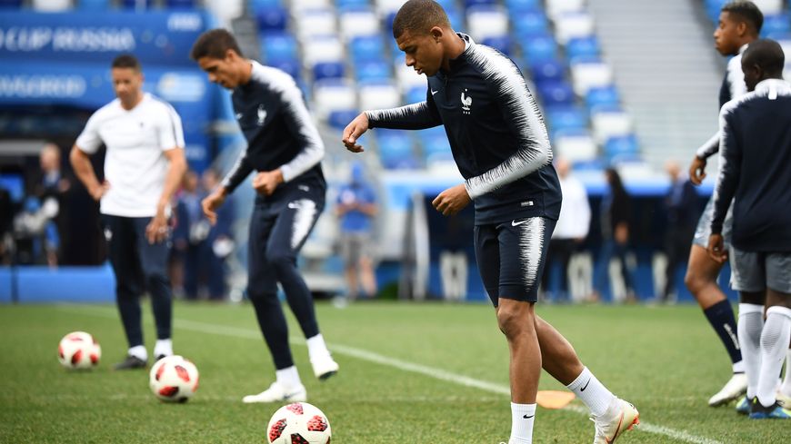 Entrainement pour l'équipe de France et Mbappé en particulier avant le match France -Uruguay en quart de finale de la Coupe du Monde de football 2018