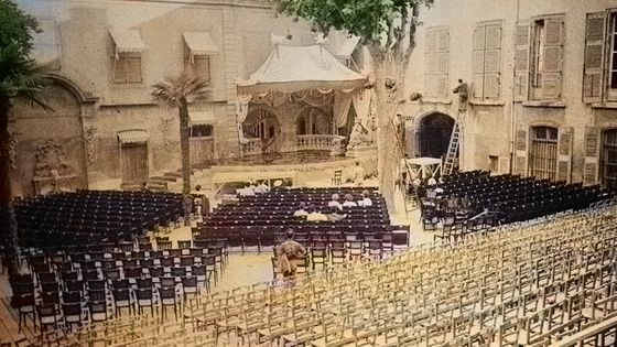 Cour de l'Archevêché / Festival Aix en Provence 1948 avec l'aimable autorisation de Jean-Eric Ely © photographies Henry Ely Aix