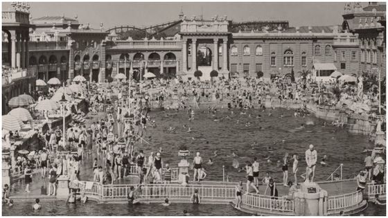 Les Bains Széchényi - Budapest - Gallica -BnF