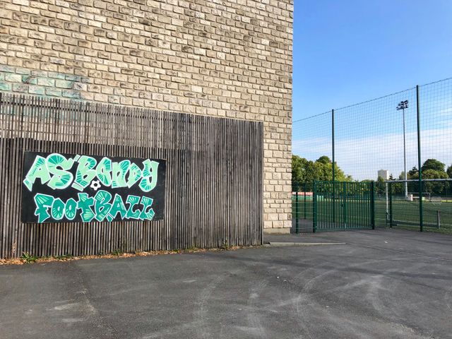 Le stade Léo Lagrange, à un jet de pierre du domicile familial, a été le premier terrain de jeu de Kylian Mbappé.