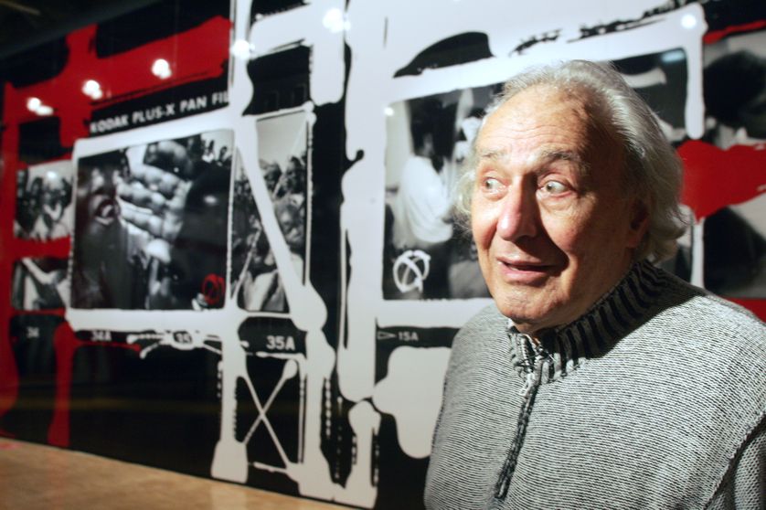 William Klein le 06 Décembre 2005 au Centre Pompidou à l'occasion de la rétrospective qui lui est consacrée.