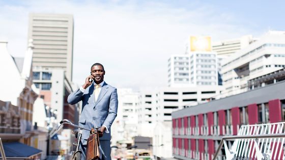 Homme d'affaire à Cape Town, en Afrique du Sud ©Getty - AfricaImages