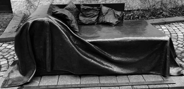 Le divan de Freud, sculpture en métal, Atelier Ivan Houska, Freiberg