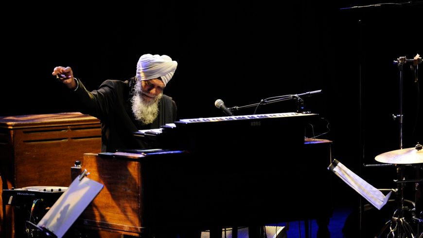 Dr. Lonnie Smith