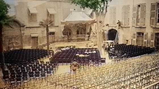 Cour de l'Archevêché / Festival Aix en Provence 1948 avec l'aimable autorisation de Jean-Eric Ely © Photographies Henry Ely Aix