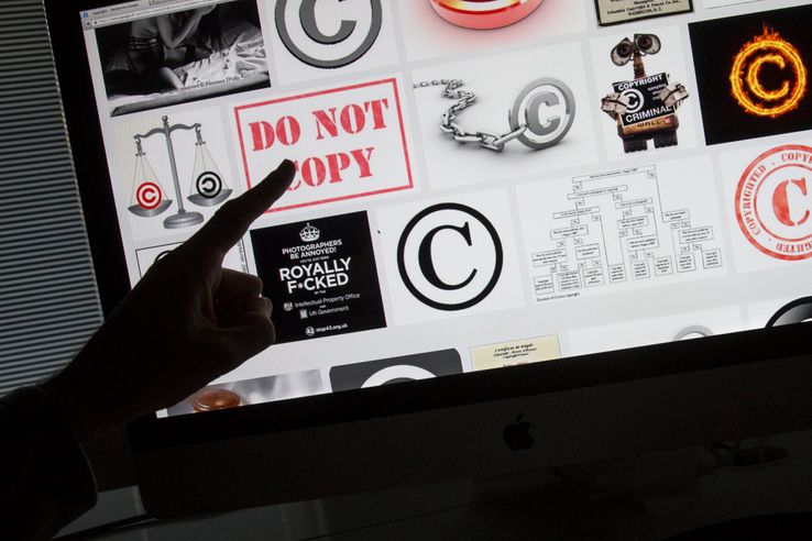 La bataille au sujet de cette réforme des droits d'auteurs a notamment opposé Paul McCartney ou Jean-Jacques Goldman aux Gafam et à des organisations comme Creative Commons ou Wikimédia France