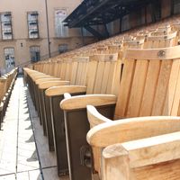 Dans le théâtre de l'Archevêché, lieu emblématique du Festival d'Aix-en-Provence