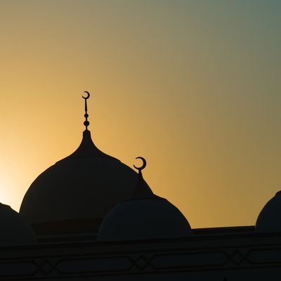 Silhouette de la mosquée de Laft, sur l'île Qeshm en Iran