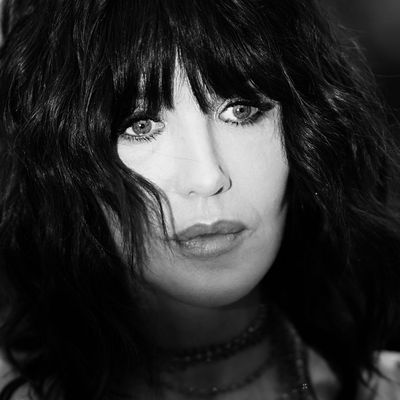 Isabelle Adjani est la voix d'Ismène, la soeur d'Antigone