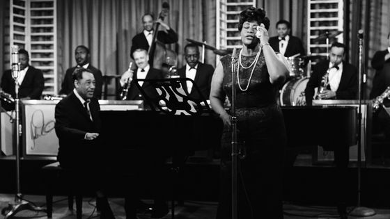 Ella Fitzgerald singing with Ellington and his orchestra - 1964 - Fred Hermansky/NBC/NBCU - Getty Images
