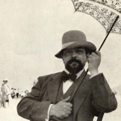 Le 1er août 1911 Claude Debussy s’installe avec sa famille à Houlgate, où il se fondra incognito dans la foule