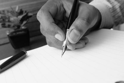 Jérémie s’est servi une dernière fois du caractère suranné et exceptionnel de la lettre pour reconquérir une amitié. Jérémie s’est servi une dernière fois du caractère suranné et exceptionnel de la lettre pour reconquérir une amitié.