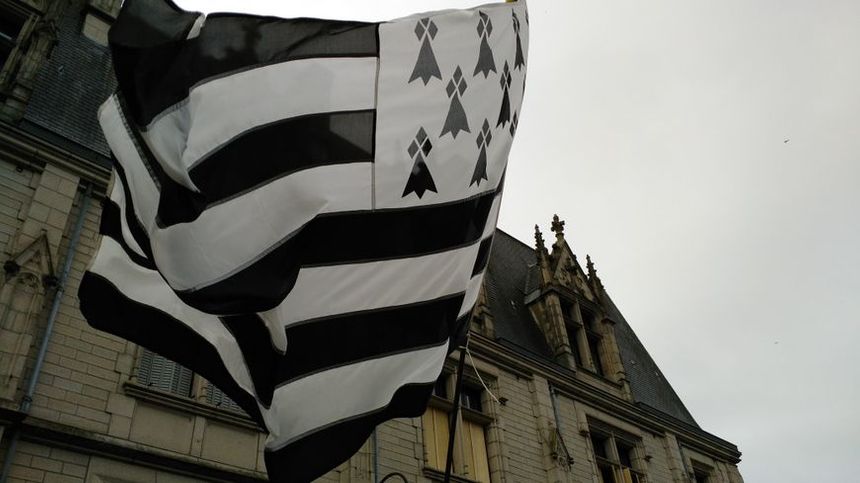 Le Gwenn ha du, drapeau emblème de la Bretagne