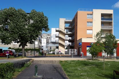 Vue d'immeubles à Allonnes dans la Sarthe Vue d'immeubles à Allonnes dans la Sarthe