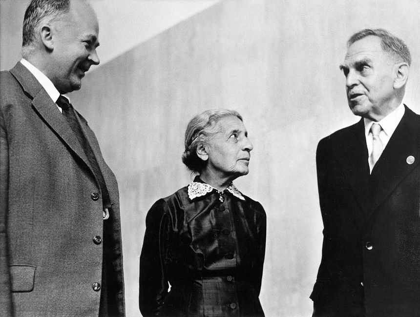 Fritz Strassman, Lise Meitner et Otto Hahn, en 1956.