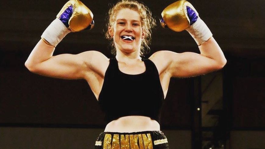 Hannah Rankin en mode boxeuse