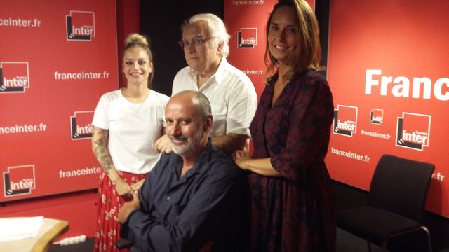 "Vous Les Femmes", de g. à d. : Alexia Cassar, Albert Algoud, Julia Vignali et Daniel Morin
