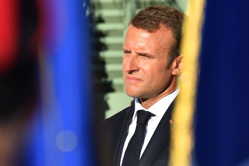 Emmanuel Macron le 17 août au cours de la cérémonie commémorant le 74ème anniversaire de la libération de Bormes-les-Mimosas et à l'hommage aux anciens combattants.