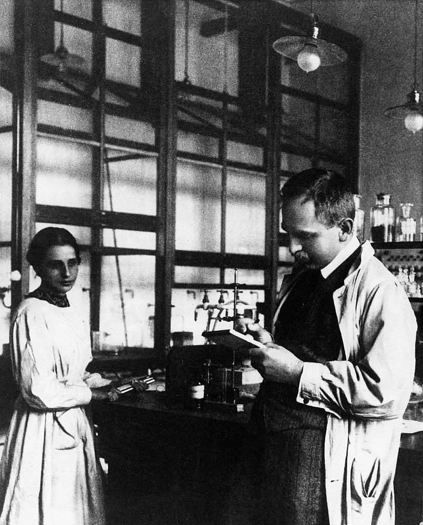 Lise Meitner et Otto Hahn, en 1920.