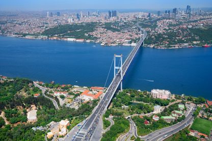 Photo aérienne du pont du Bosphore à Istanbul Photo aérienne du pont du Bosphore à Istanbul