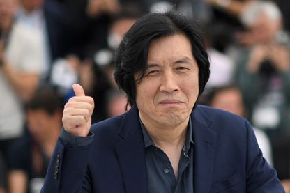 Le réalisateur sud-coréen Lee Chang-Dong pendant le Festival de Cannes, le 17 mai 2018, pour son film "Burning". Le réalisateur sud-coréen Lee Chang-Dong pendant le Festival de Cannes, le 17 mai 2018, pour son film "Burning".
