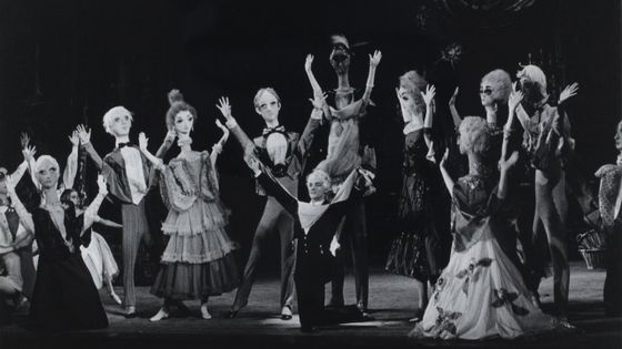 Casse-noisette : ballet, chorégraphie et mise en scène de Michel Rayne et Pierre Rhallys, d'après Marius Petipa. - Paris : Théâtre de l'Opéra-Comique -1965. Photo: Roger Pic - BnF-Gallica