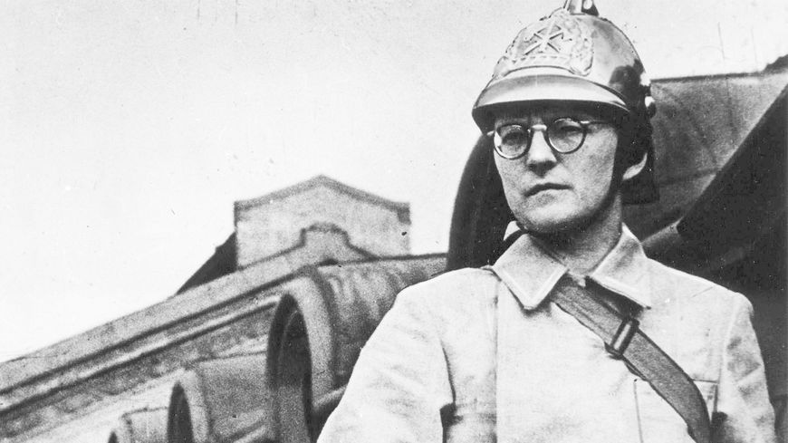 Dimitri Chostakovitch lors du siège de Leningrad (1941)