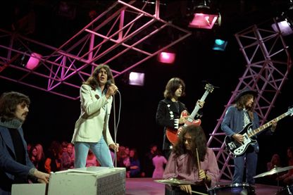 En 1971, les 'Deep Purple' enregistrent "Smoke on the Water" En 1971, les 'Deep Purple' enregistrent "Smoke on the Water"