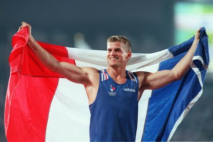Jean Galfione en 1996, à Atlanta, devient champion olympique du saut à la perche Jean Galfione en 1996, à Atlanta, devient champion olympique du saut à la perche