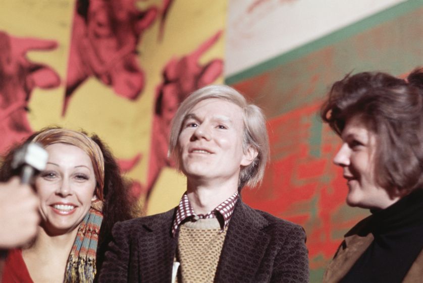 Andy Warhol à un vernissage en 1971