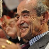 Robert Badinter lors du meeting au Cirque d'Hiver.