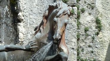 Statue de cheval