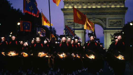 Parade du 14 juillet 1989 mis en scène par Jean-Paul Goude à l'occasion des célébrations du bicentenaire de la Révolution française ©Getty - Patrick Robert/Sygma/CORBIS/Sygma