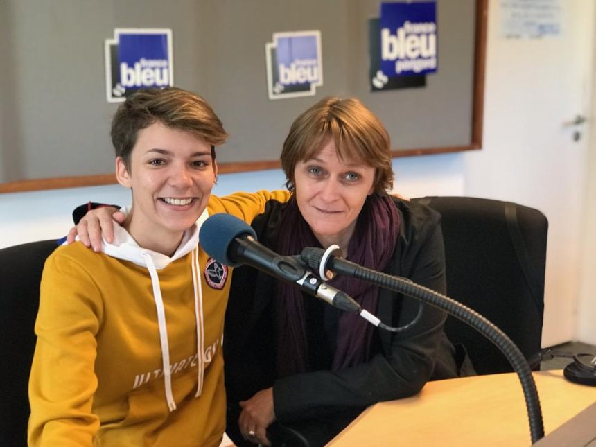 Adeline Poëtt et Adeline Rivière, une des comédiennes