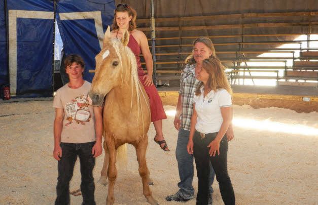 Calou, Nolwen et son cheval Oman, Jacques Pagnot et Laura Beaumier