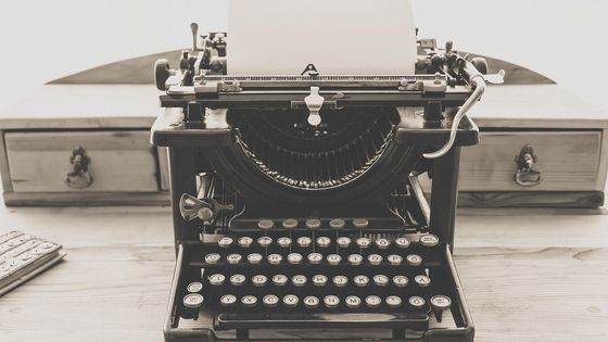 Remington Standard, machine à écrire rétro. - Pixabay, creative commons