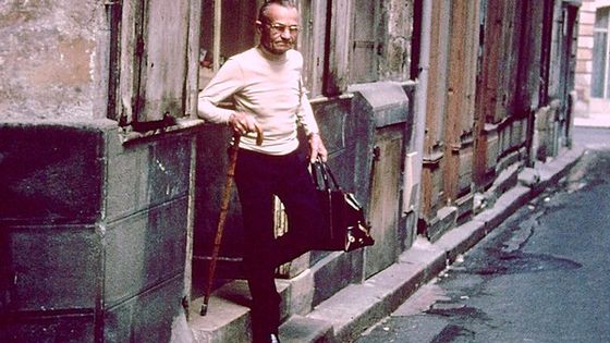 Pierre Molinier dans le quartier Saint-Pierre, vers 1974-1975 - Pierre Petit
