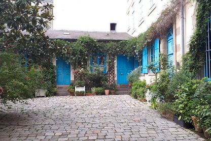 Hôtels particuliers et grands jardins discrètement cachés dans la vieille ville Hôtels particuliers et grands jardins discrètement cachés dans la vieille ville