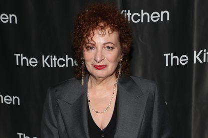 Nan Goldin, photographe, au Gala du printemps 2018 de The Kitchen, le 16 mai 2018 à New York. Nan Goldin, photographe, au Gala du printemps 2018 de The Kitchen, le 16 mai 2018 à New York.