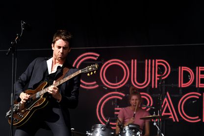Miles Kane, chanteur et musicien de musicien de rock indépendant, sur la scène du RiZE Festival à Chelmsford, Royaume-Uni (août 2018) Miles Kane, chanteur et musicien de musicien de rock indépendant, sur la scène du RiZE Festival à Chelmsford, Royaume-Uni (août 2018)
