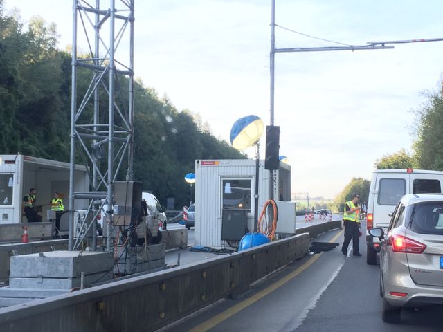 A la sortie de Salzbourg, des bouchons, une file ininterrompue de camions.