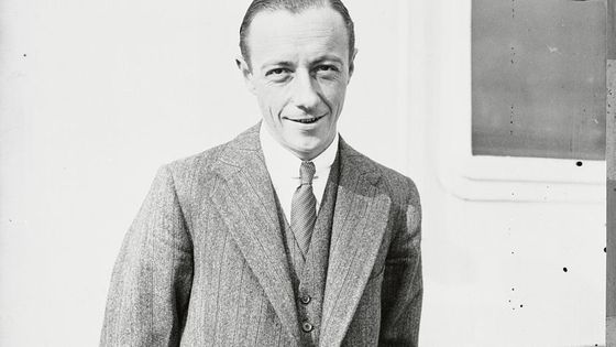 (Original Caption) Mr. Youmans Went Searching for Ideas. New York, New York: Vincent Youmans, noted composer of music who has several successful musical comedy scores to his credit, on the SS Bremen, on his return from a combined business and pleasur ©Getty - Bettmann