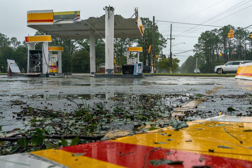 Le toit de cette station-service a été arraché lors du passage de l'ouragan Florence, Caroline du Nord, 14 septembre 2018