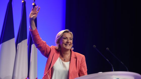 Marine Le Pen, le 23septembre à Mantes-la-Ville ©AFP - Lucas BARIOULET / AFP