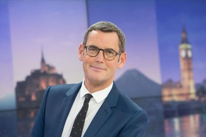 Francis Letellier, un pur produit France 3 qui n'a jamais travaillé sur une autre chaîne. Il est aussi aux commande de l'émission "Dimanche en politique". Francis Letellier, un pur produit France 3 qui n'a jamais travaillé sur une autre chaîne. Il est aussi aux commande de l'émission "Dimanche en politique".