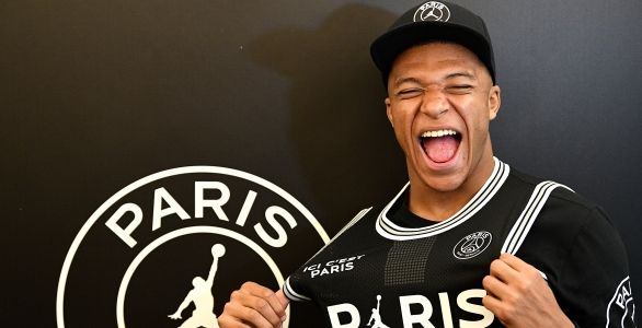 Le PSG dévoile officiellement sa collab historique avec PSG et Jordan sortent leur première collection pour femme