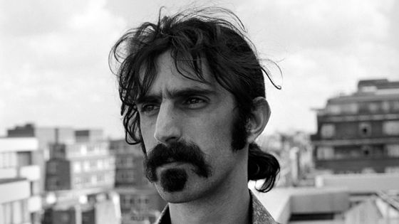 Frank Zappa en juin 1970 WATFORD / Mirrorpix / Getty ©Autre