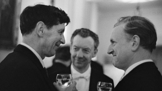 Michael Tippett, Benjamin Britten et Peter Pears, 1965 ©Getty - Erich Auerbach/Hulton Archive