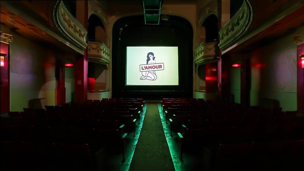 Intérieur de la salle de cinéma X L' Amour à Montréal.